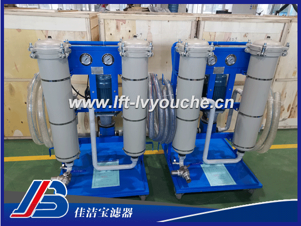 YBLL50濾油車：  YBLL50濾油車是佳潔寶濾器生產的一款濾油機，八級過濾，達到NASA5級。    YBLL50濾油車參數：  型號：可移動濾油機 規格：YBLL50  品牌：佳潔寶 貨期：20個工作日 過濾介質：除雜除水 過濾精度：3微米 過濾流量：50L/min 過濾介質：油液  其他產品推薦：  賀德克濾油車      PALL頗爾濾油車       高精度濾油車       便移式濾油車